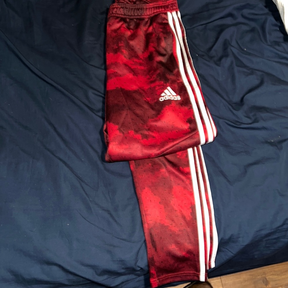 End adidas jogging pants